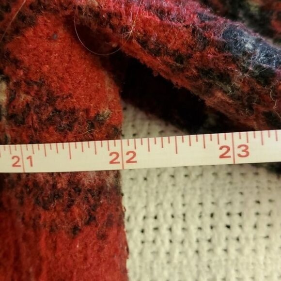 Coldwater Creek Sz. M Red Plaid Heavy w/ elbow patches Pullover Sweater - Picture 4 of 7